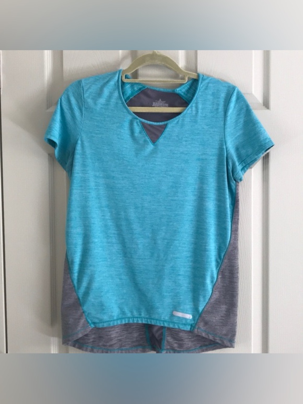 🍒Aqua Short Sleeve Active Tee with Gray Accents - Women's